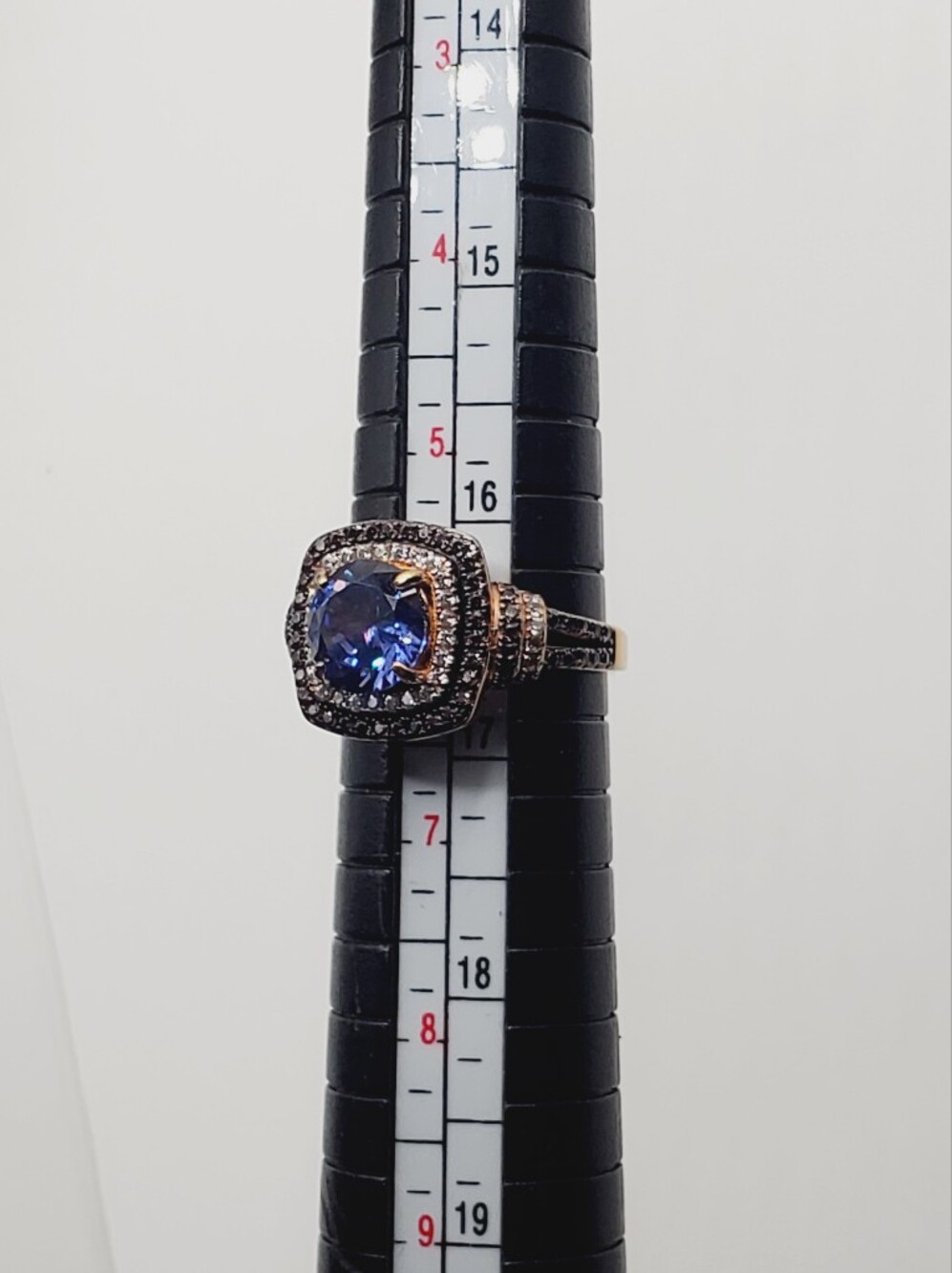 18k Rose Gold - 925 Silver Round Tanzanite, Mocha & White diamond simulants Ring - Picture 8 of 9